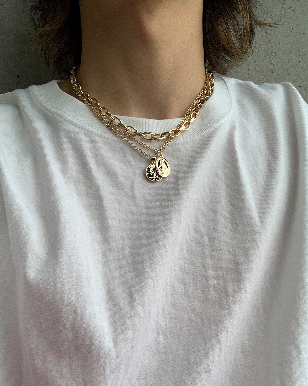 cut pattern necklace