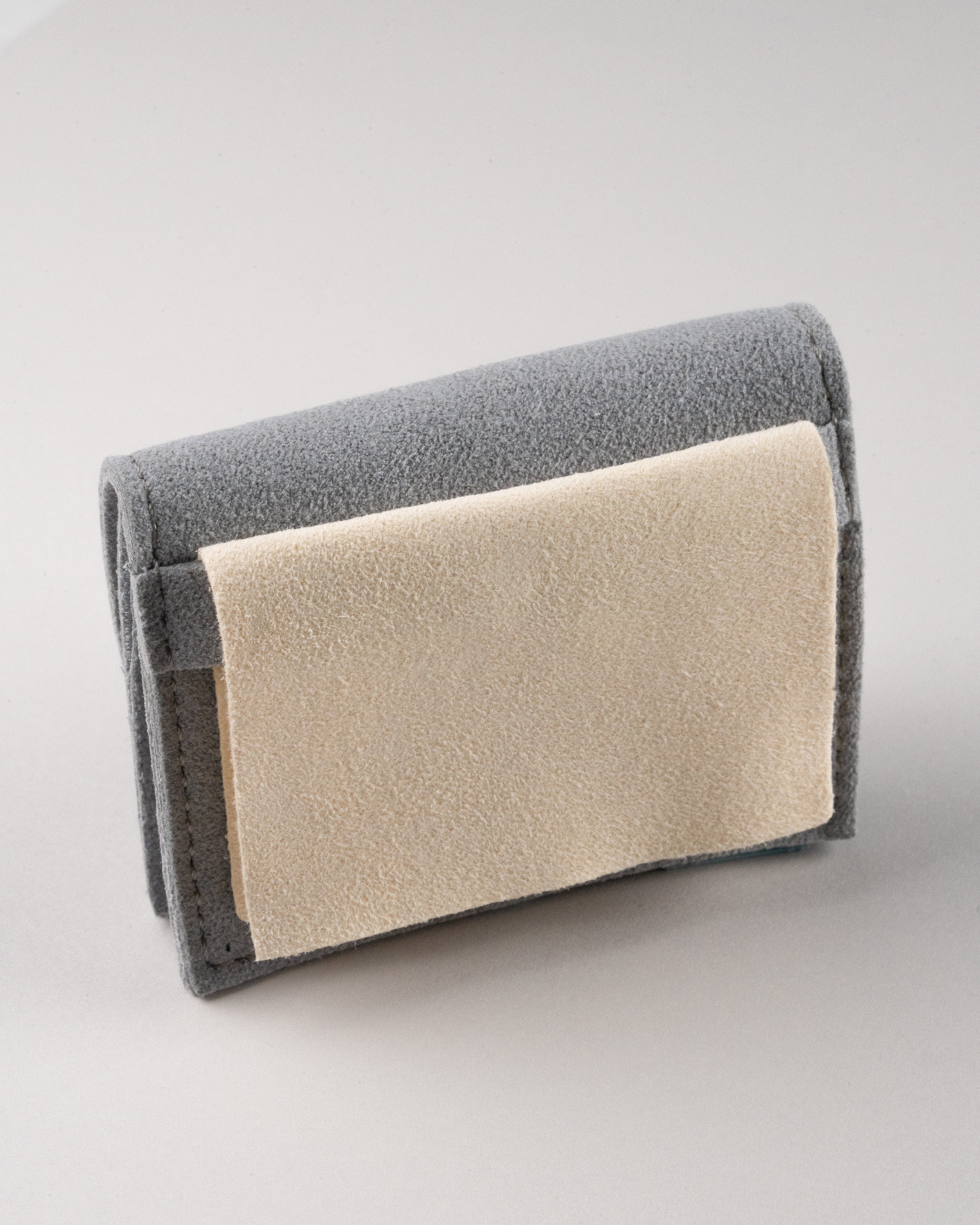 Accessory pouch with cloth